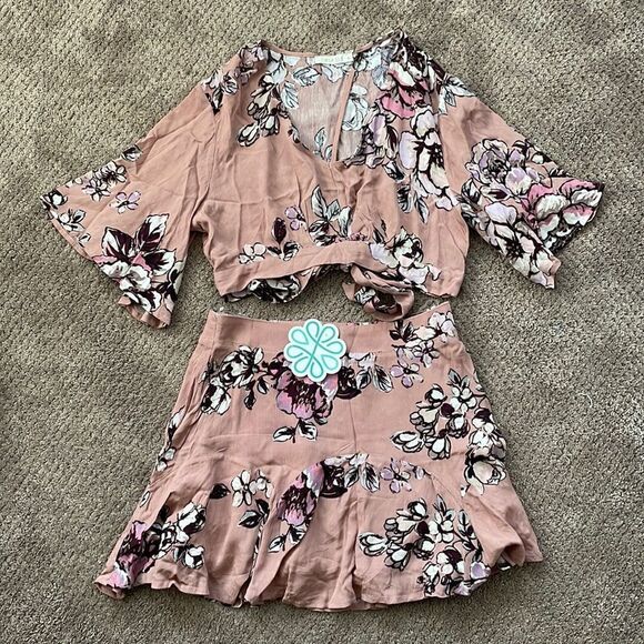 ILLA ILLA pink floral skirt set | size L | NWT - Picture 2 of 6